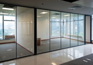 北京冠图玻璃隔断创新的方案为办公室带来不一样的