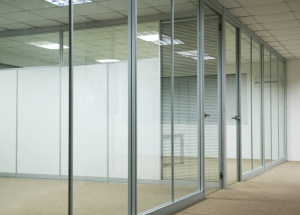 行业隔断案例某保险公司办公室玻璃隔断