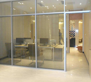 创造独特舒适办公室铝合金玻璃隔断